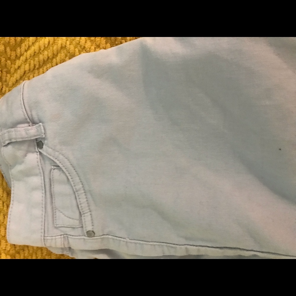 Shorts - Picture 3 of 3